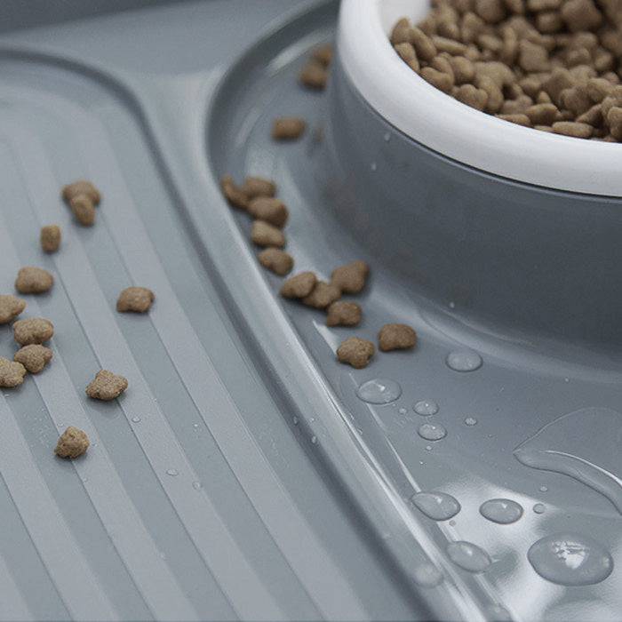 PET FEEDING TRAY WITH 2 PLASTIC BOWLS