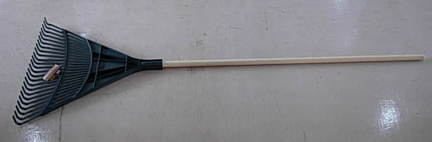 IIT 24'' LEAF RAKE -WOOD HANDLE