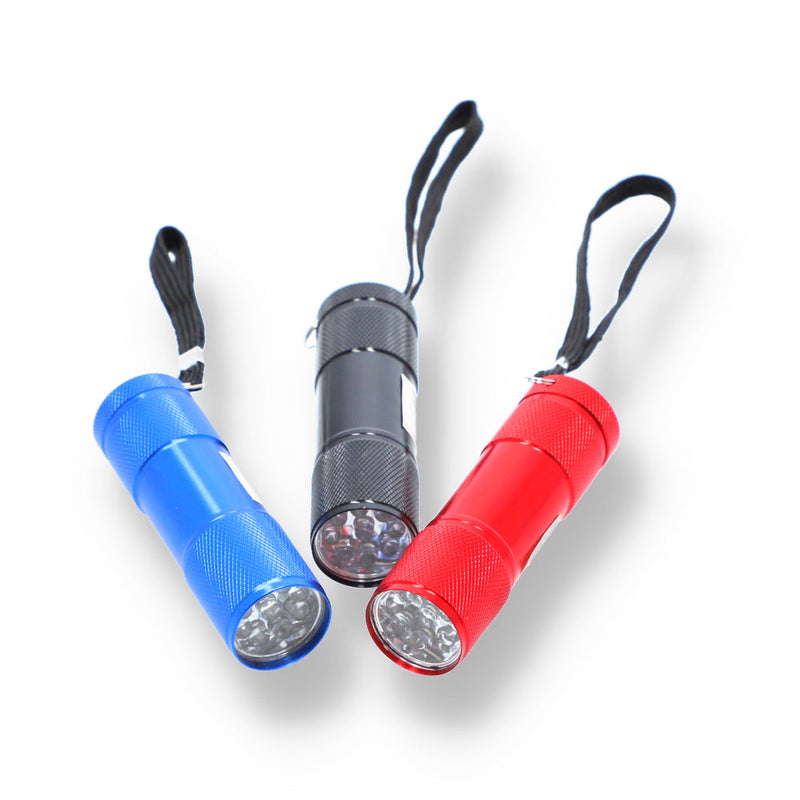 IIT 9 LED ALUMINUM FLASHLIGHT w/BATTERIES