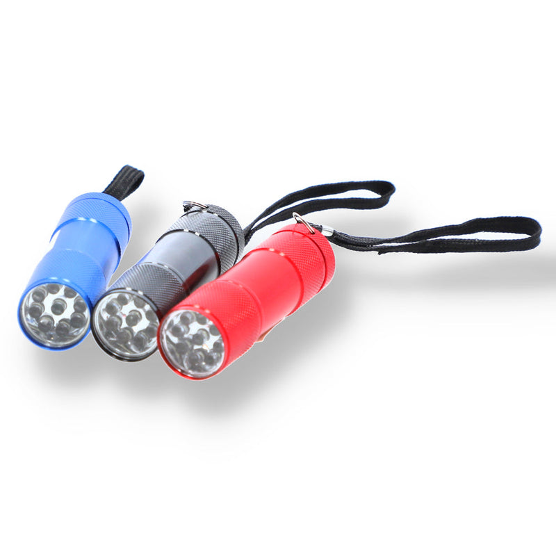 IIT 9 LED ALUMINUM FLASHLIGHT w/BATTERIES