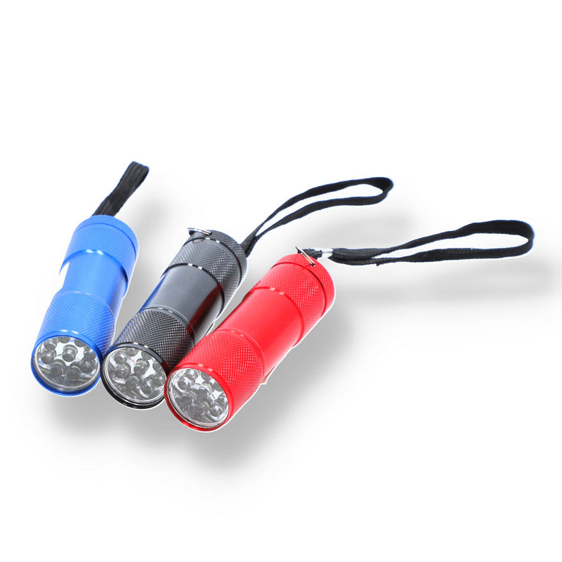IIT 9 LED ALUMINUM FLASHLIGHT w/BATTERIES