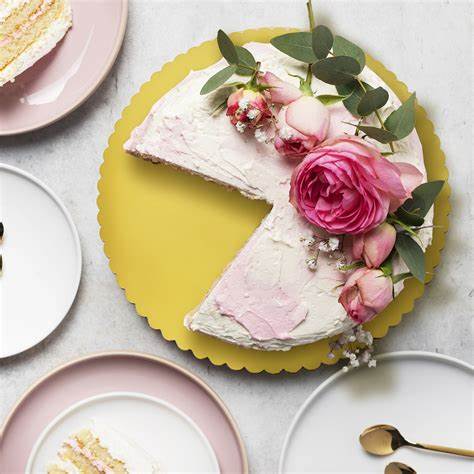 Spec101 12'' 20PK ROUND GOLD SCALLOPED CAKE BOARDS